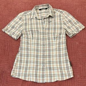 Fitted Macpac women’s size 8 plaid Button Down Shirt / blouse Casual Top